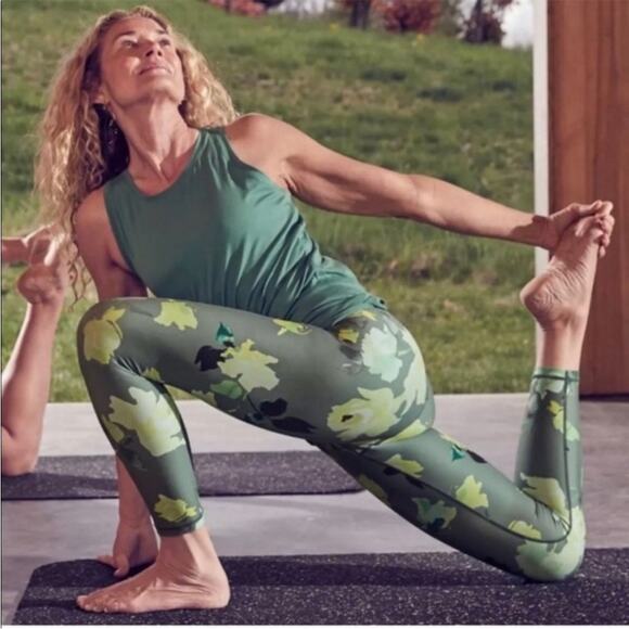 ATHLETA Elation Floral 7/8 Tight Size Small floral green - Picture 1 of 7